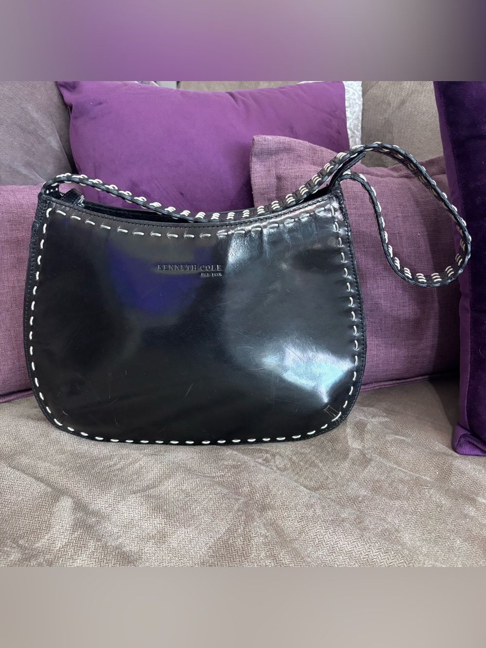 Kenneth Cole Black Leather Shoulder Bag with White Contrast Stitching